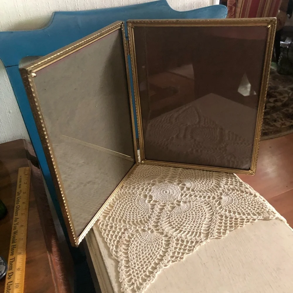 Vintage Bi-fold Brass 8x10 Photo Picture Frame